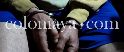Un hombre de 52 años fue detenido por arrojar piedras contra varios vehículos en Ruta 21 y romper un parabrisas